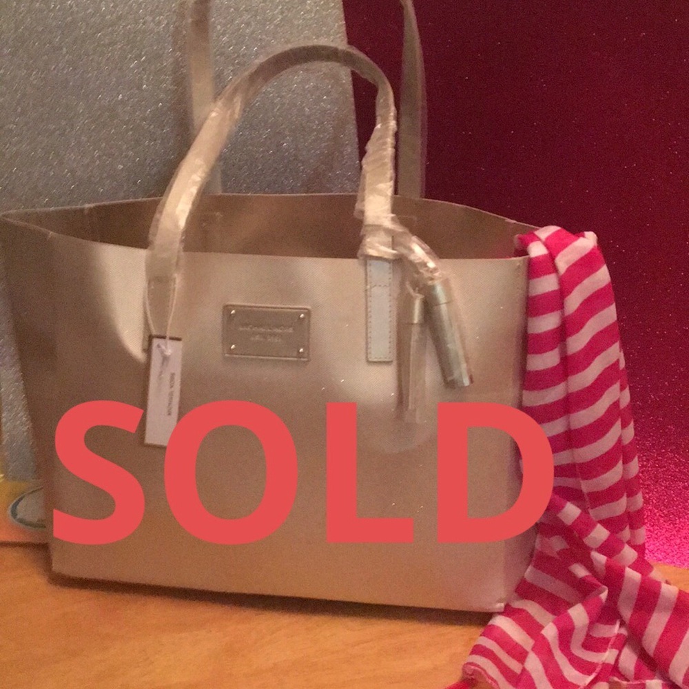 SOLD!!!!PRICE DROP!📌New Michael Kors large tote